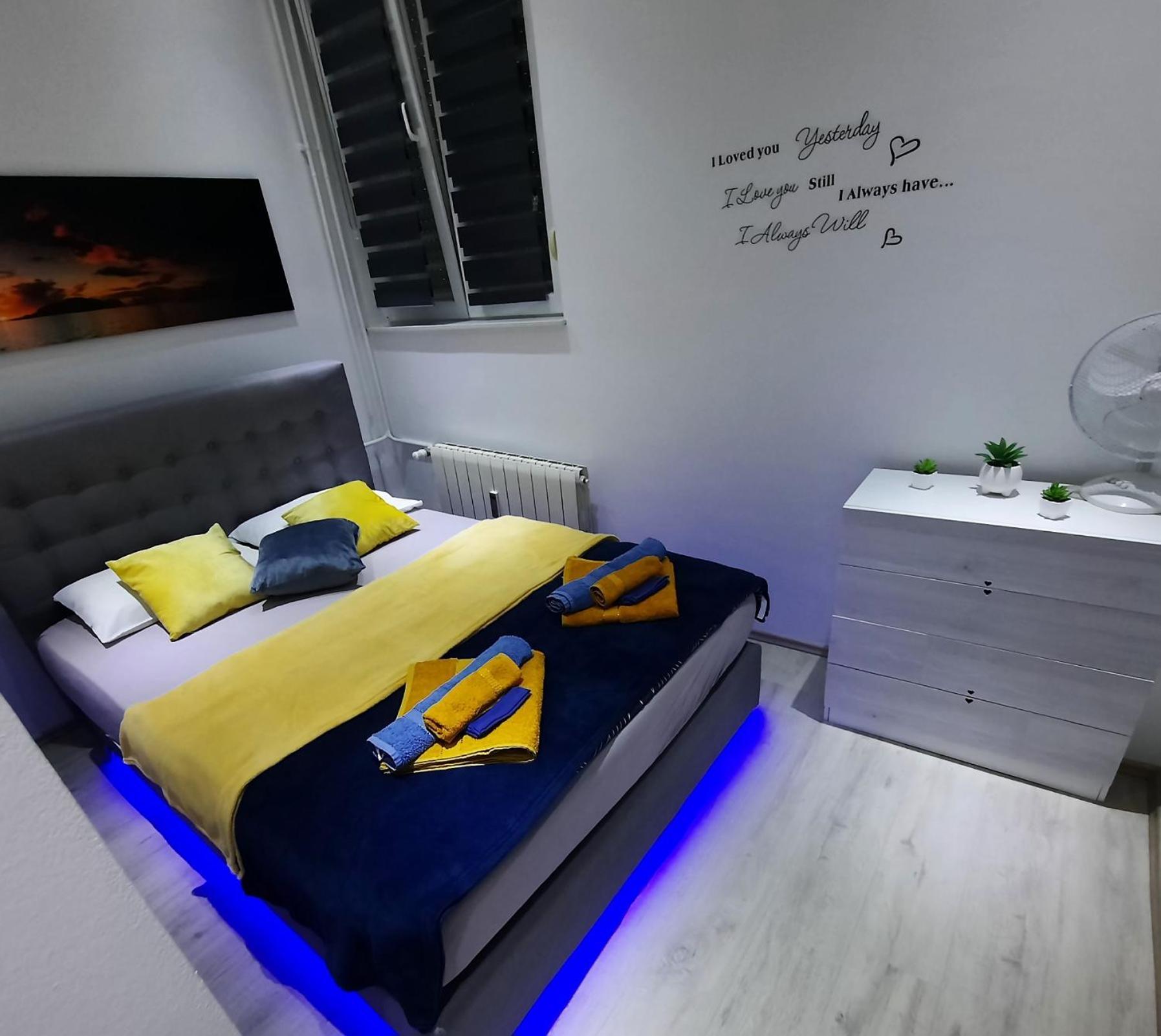 Apartment Alex غييكا المظهر الخارجي الصورة